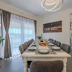 3as Luxury With Heated Pool, Sauna And Gym Villa Rethymno