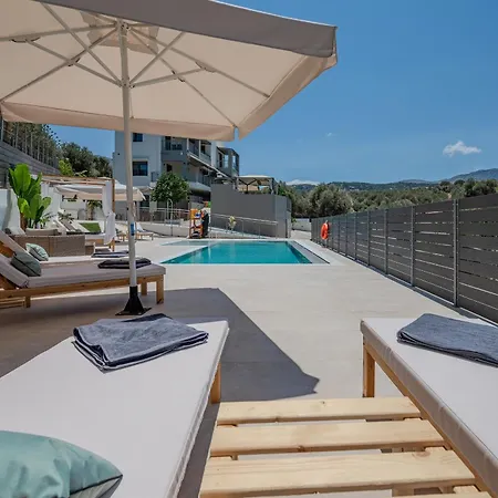 Villa 3as Luxury With Heated Pool, Sauna And Gym Réthimno