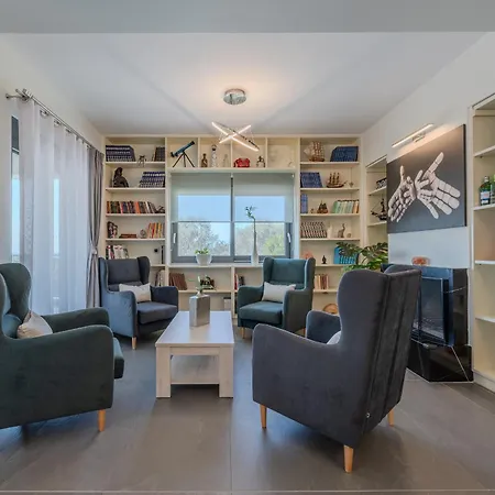 Villa 3as Luxury With Heated Pool, Sauna And Gym Rethymno