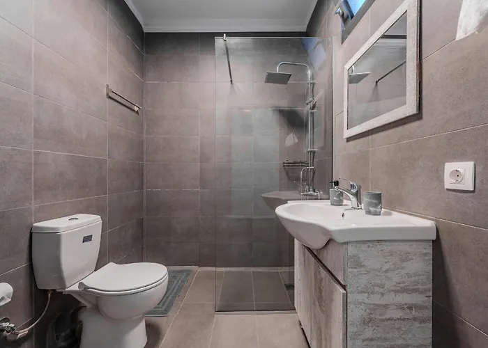 Βίλα 3a's Family Villa, Sauna, Gym, Ping Pong & Toys *