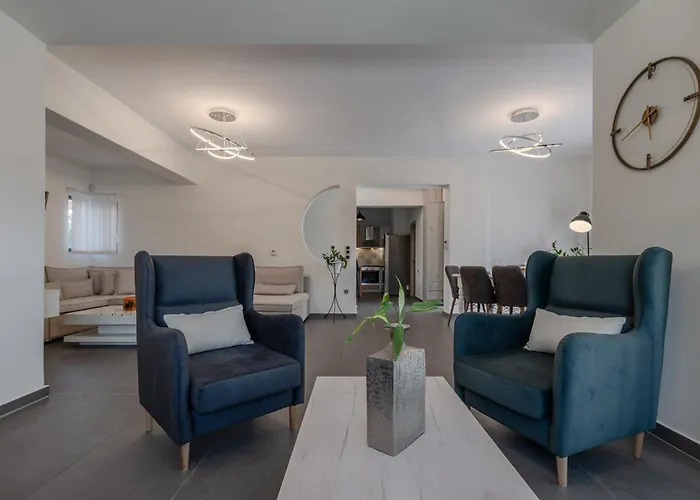 3a's Family Villa, Sauna, Gym, Ping Pong & Toys Βίλα Ρέθυμνο