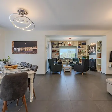 3as Luxury With Heated Pool, Sauna And Gym Villa