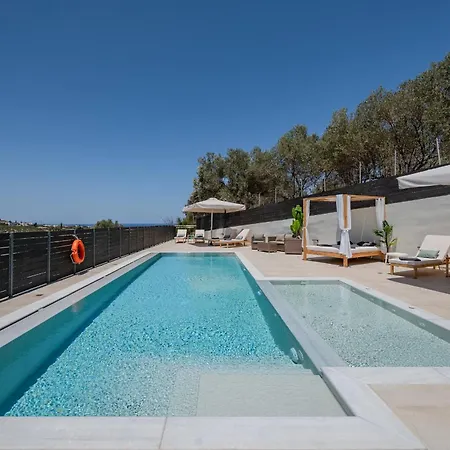 3a's Family Villa, Sauna, Gym, Ping Pong & Toys レティムノ